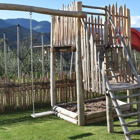 Feldhof Vilpian- Urlaub Auf Dem Bauernhof Apartman Kültér fotó